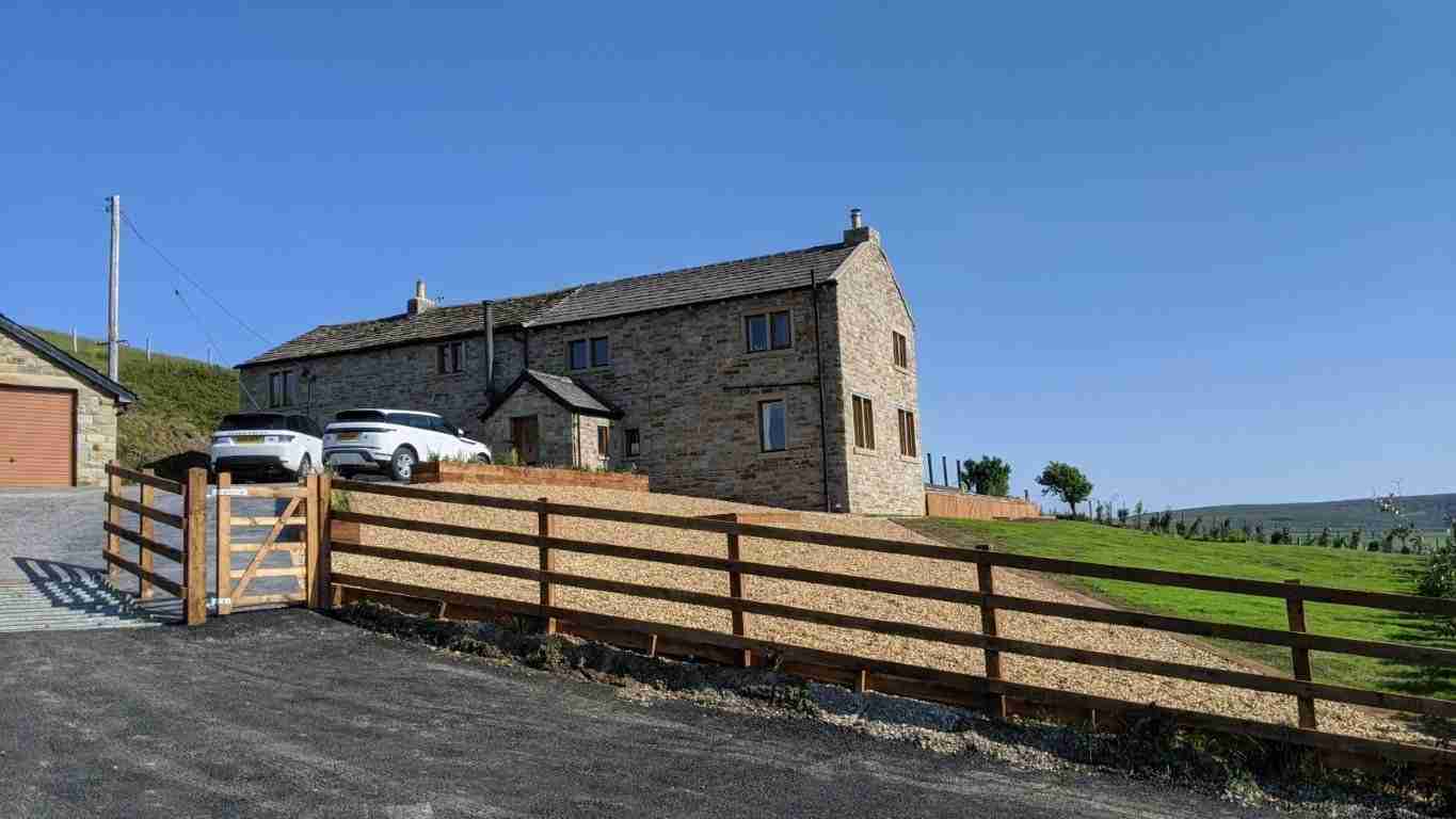 Boundary fence