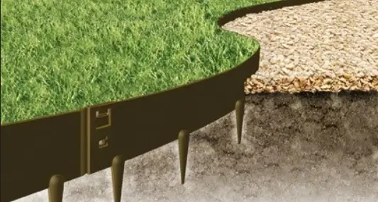 Flexible edging for artificial grass A graphic of bendy metal artificial grass edging by Everedge