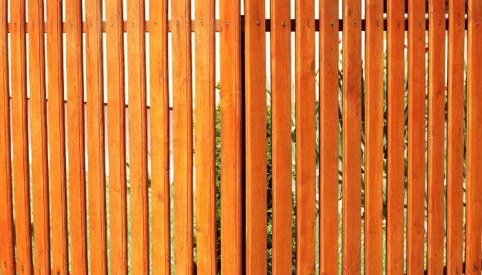 Light wooden palisade fencing